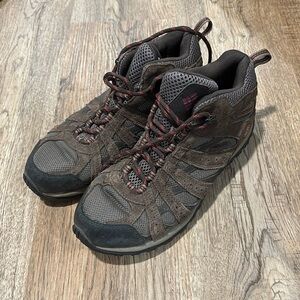 Colombia Redmond women’s hiking boot
